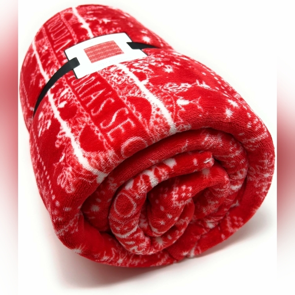 Victoria's Secret Red Snowflake Sherpa Blanket - Picture 2 of 2